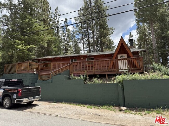 Building Photo - 42995 Sunset Dr
