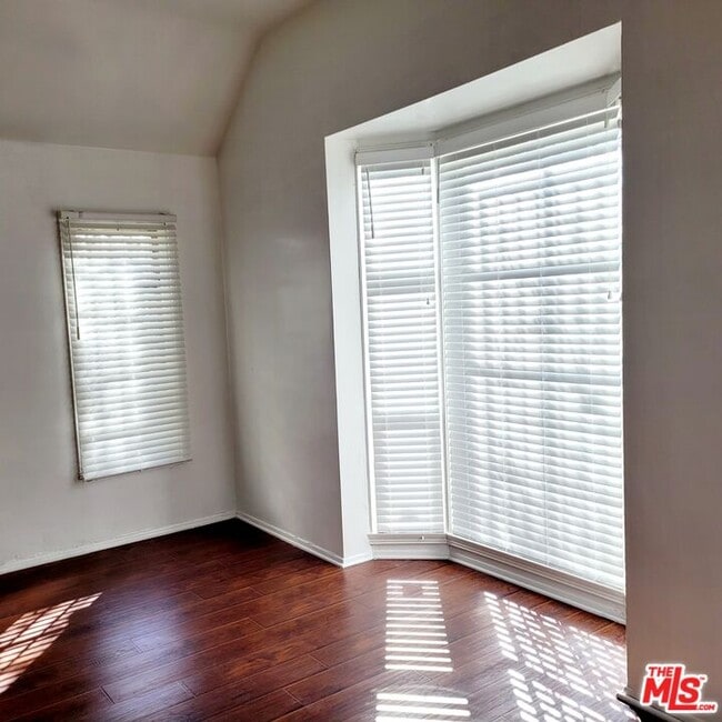 Photo - 3760 Wellington Rd