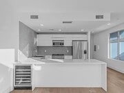 Photo - 2000 Beachwood Dr