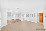 Photo - 1342 W George St House