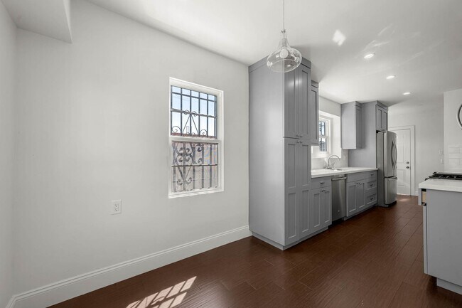 Photo - 315-317 N. Detroit St. Unit 315