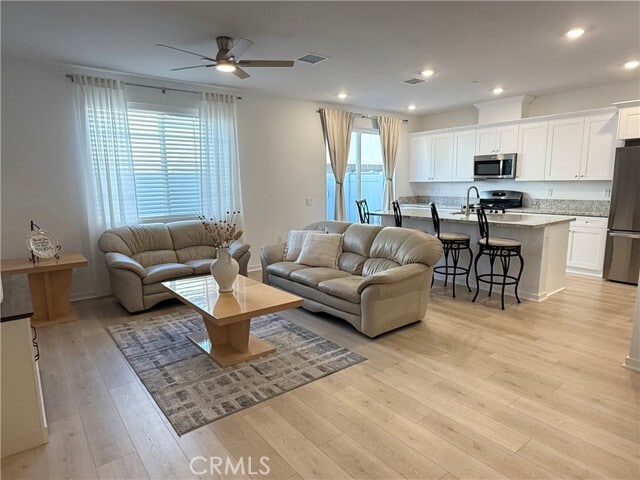 Building Photo - 32741 Manhattan Ave