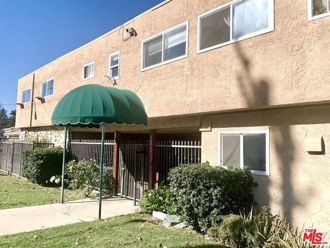 Building Photo - 22725 14th St Unit 1