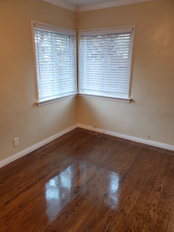 Photo - 421 N Ditmar St