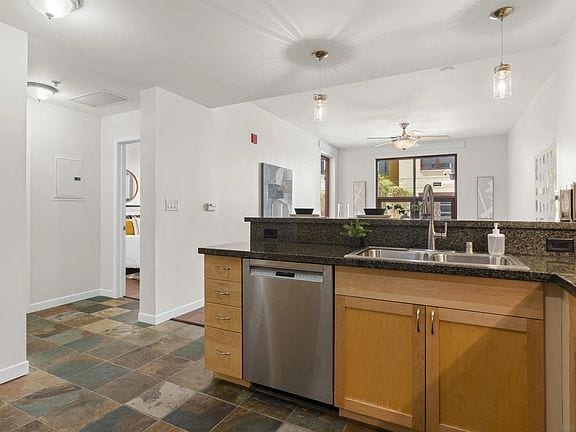 Photo - 1150 J St Unit 33