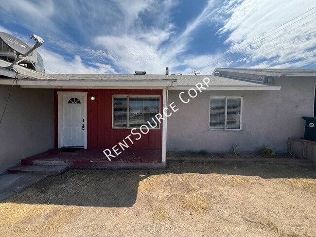 Building Photo - 1360 1/2 Nancy St-