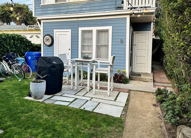 Photo - 218 S Broadway Unit B