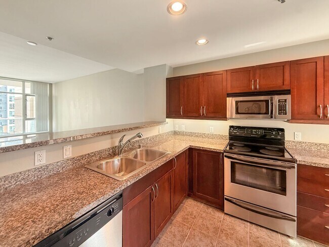 Building Photo - East Village Condo with City Views & Reser...