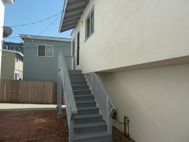 Building Photo - 518 Palm Dr Unit 518 palm Drive