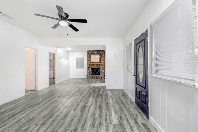 Photo - 9288 Archibald Ave