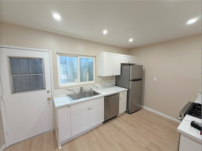 Photo - 936 W Foothill Blvd Unit 06