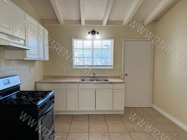 Photo - WEST LANCASTER 2BD/1BTH DUPLEX w/ BACKYARD