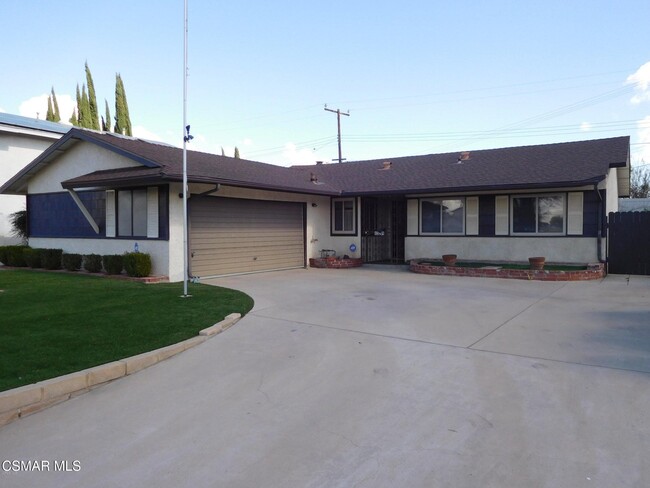 Building Photo - 1394 Sycamore Dr