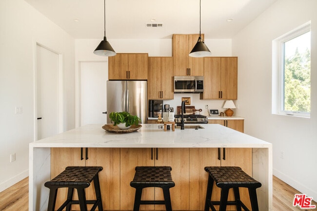 Photo - 4460 W Maplewood Ave