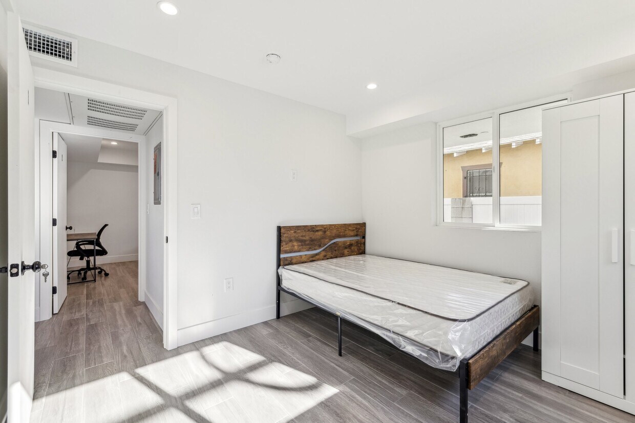 Floor Plan - Private Room at 1314 W 35th Pl (4B4B)