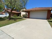 Photo - 128 Elmtree Dr