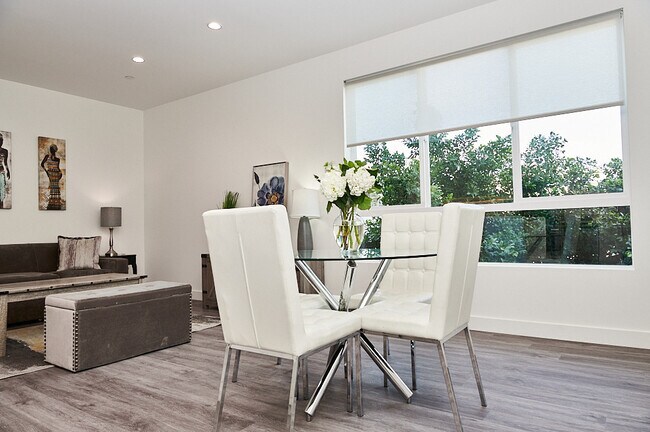 Photo - 8836 Reading Ave