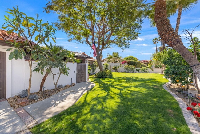 Photo - 42230 May Pen Rd