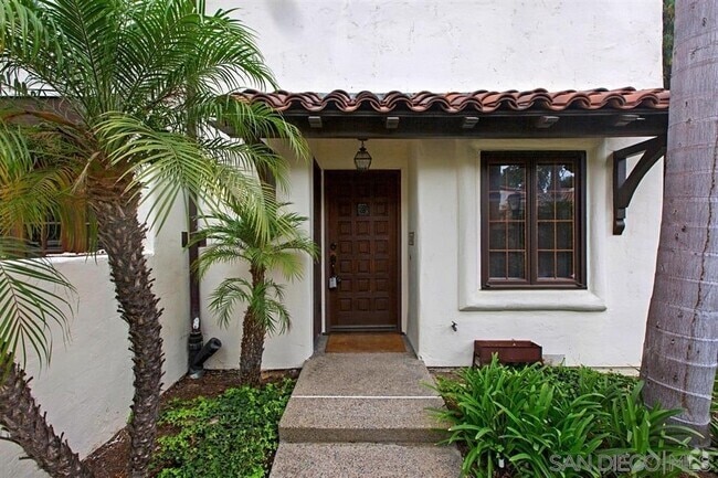 Building Photo - 8682 Villa La Jolla Dr Rental