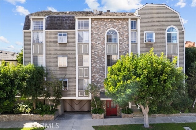 Building Photo - 1601 Hilts Ave Unit 3