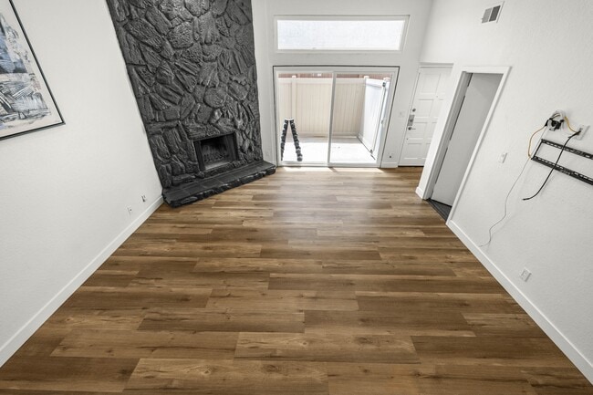 Photo - 26120 Narbonne Ave