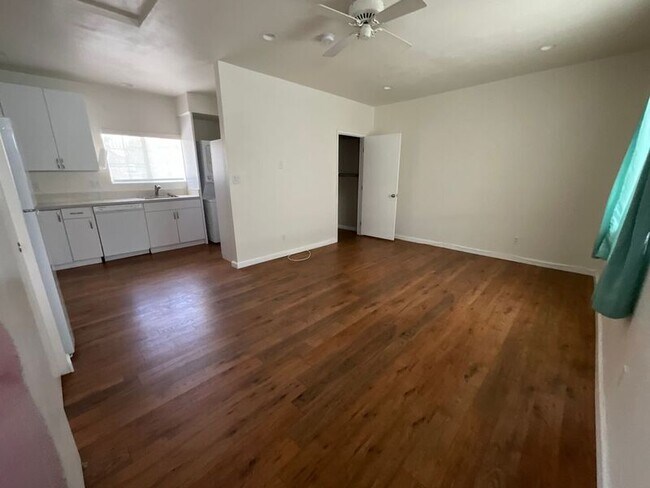 Photo - 5006 N Banna Ave