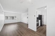 1BR, 1BA - 675SF - Living Room - 636 E. 97th St.
