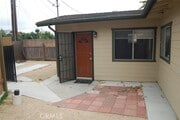Photo - 518 W King St