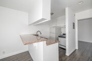 1BR, 1BA - 600SF - Kitchen - CATO