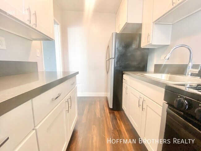 Photo - 5555 Carlton Way Unit 17