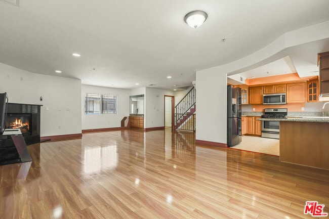 Photo - 1559 W 207th St Unit 2