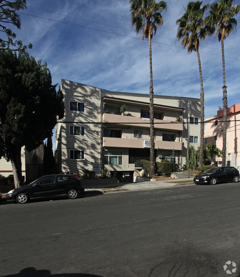 1757 N Serrano - 1757 N Serrano Apartments