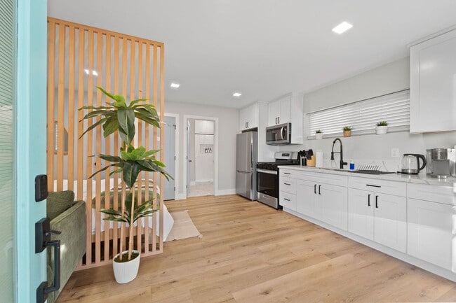 Photo - ? Modern Studio in National City – Furnish...