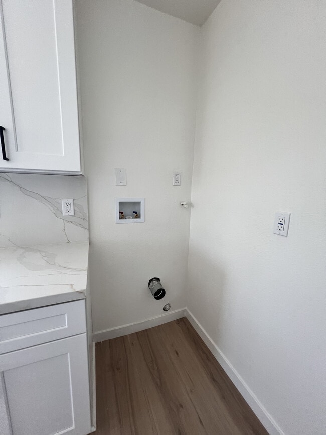 Photo - 8427 Elizabeth Ave Unit Fully Renovated 1 Bedroom Apartment