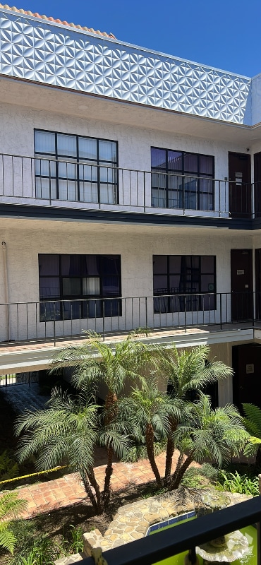 Building Photo - 21707 Hawthorne Blvd Rental