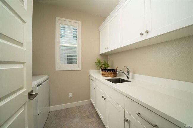 Building Photo - 340 Merit Rental