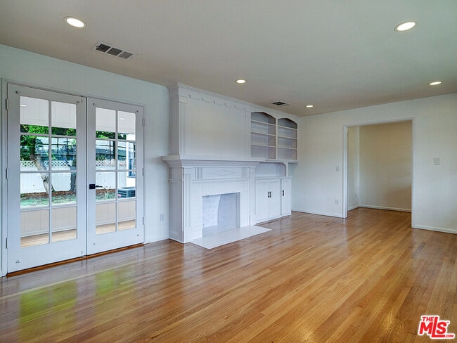 Photo - 7101 W 85th St