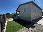 Photo - 440-46 Millar Ave
