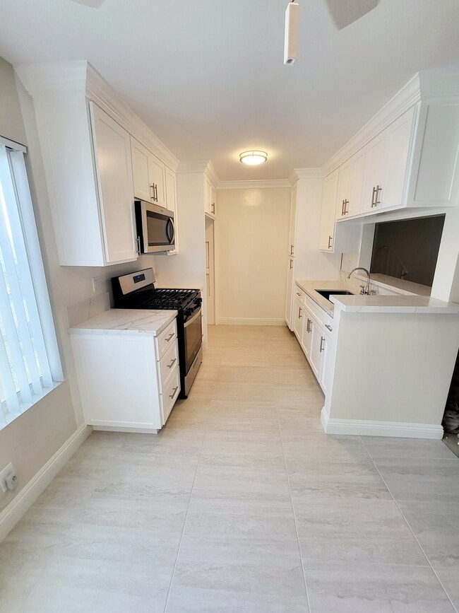 Photo - 8919 Longden Ave
