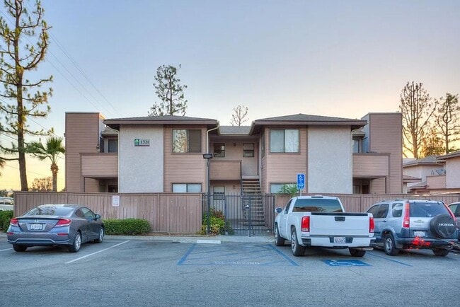 Building Photo - Comfortable 1-Bedroom Condo in Gated Palmi... Unit 205