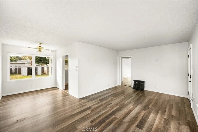 Photo - 166 E Osgood St