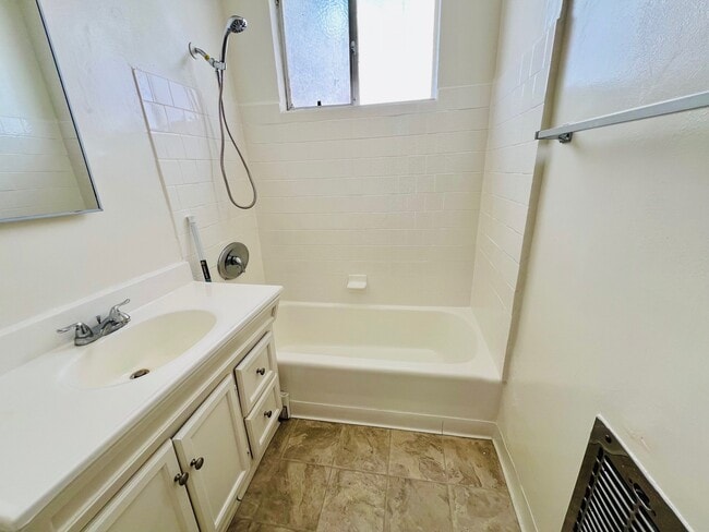 Photo - 4475 Murietta Ave Unit 18