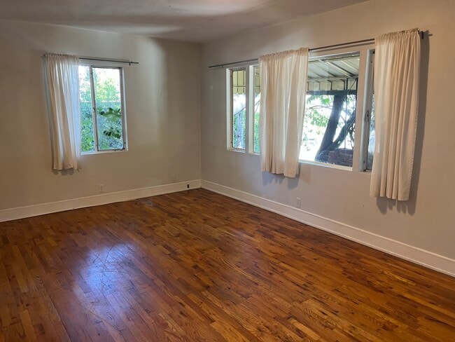 Photo - 3108 Marathon St