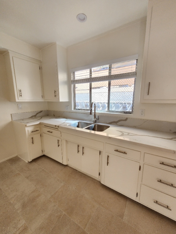 Photo - 17620 Burbank Blvd Unit 3