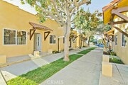 Photo - 626 W 59th Pl Apartment