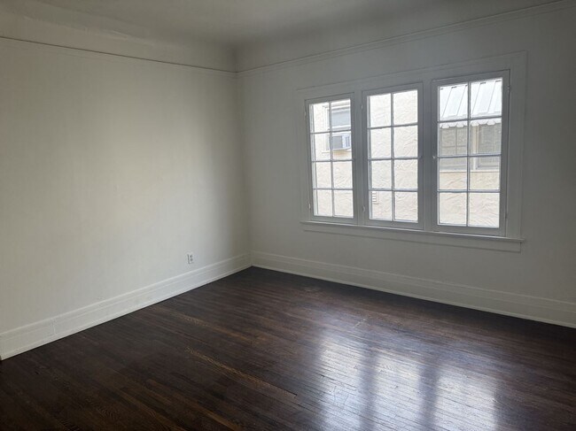 Photo - 245 S Berendo St