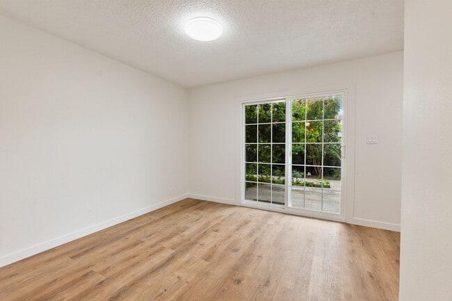 Photo - Catalina Apartments Unit F