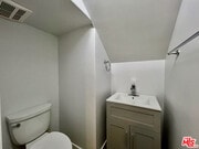 Photo - 903 S Barrington Ave Apartment