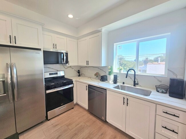 Pomeroy Ave - Pomeroy Ave Apartment Unit 2681 1/4