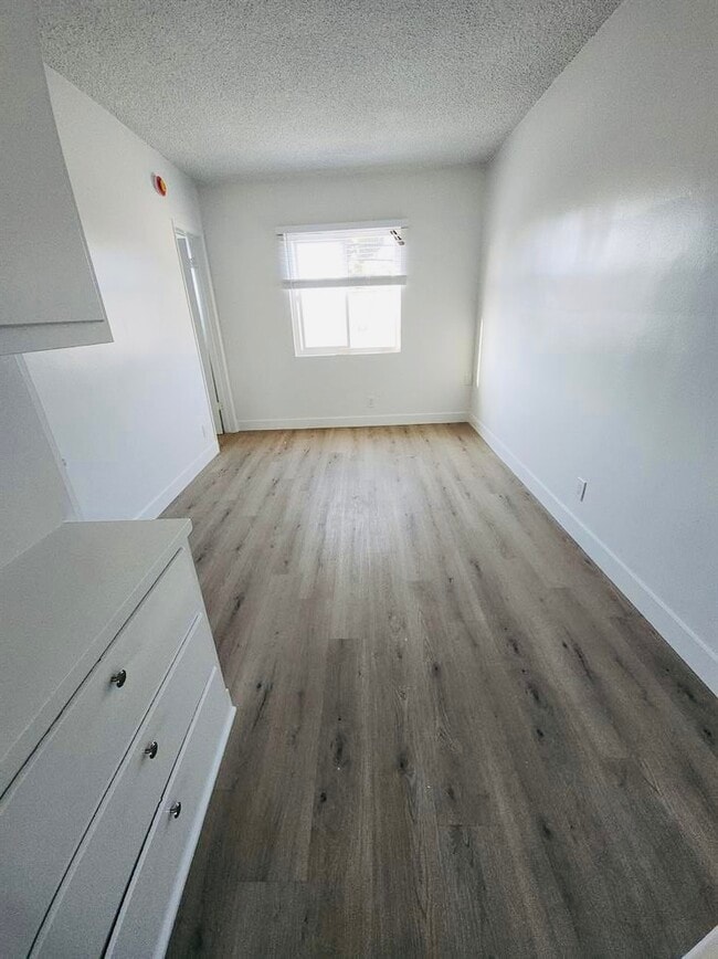 Photo - Zelzah Avenue Apartments